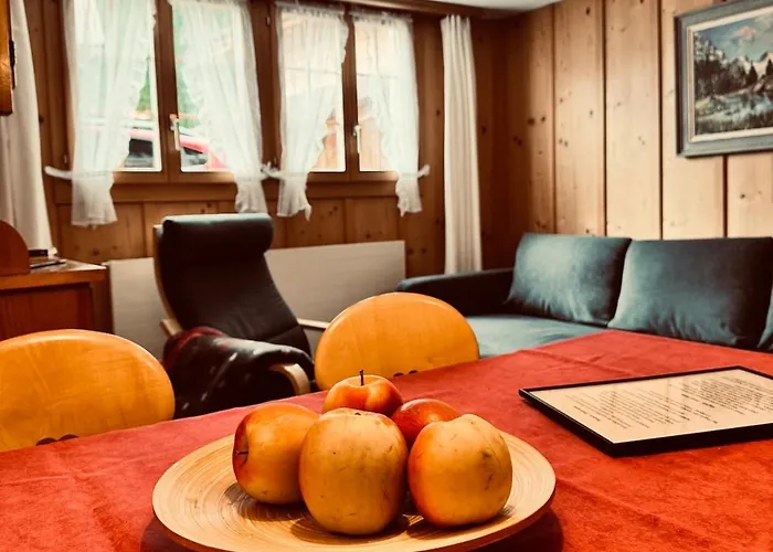 Gemuetliches Rosa An Der Langlaufloipe Gadmen