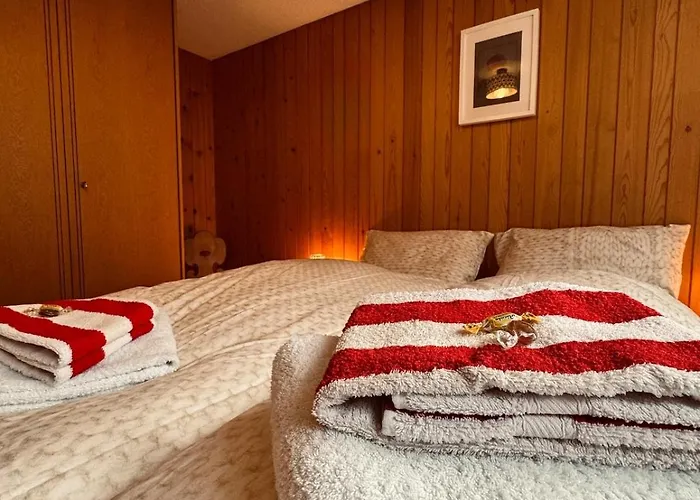 Gemuetliches Rosa An Der Langlaufloipe *